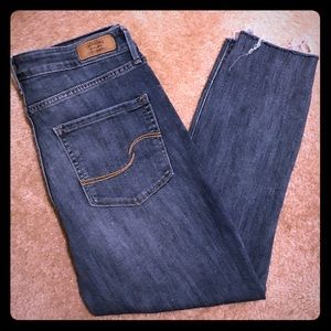 New Levi’s High waist Jean